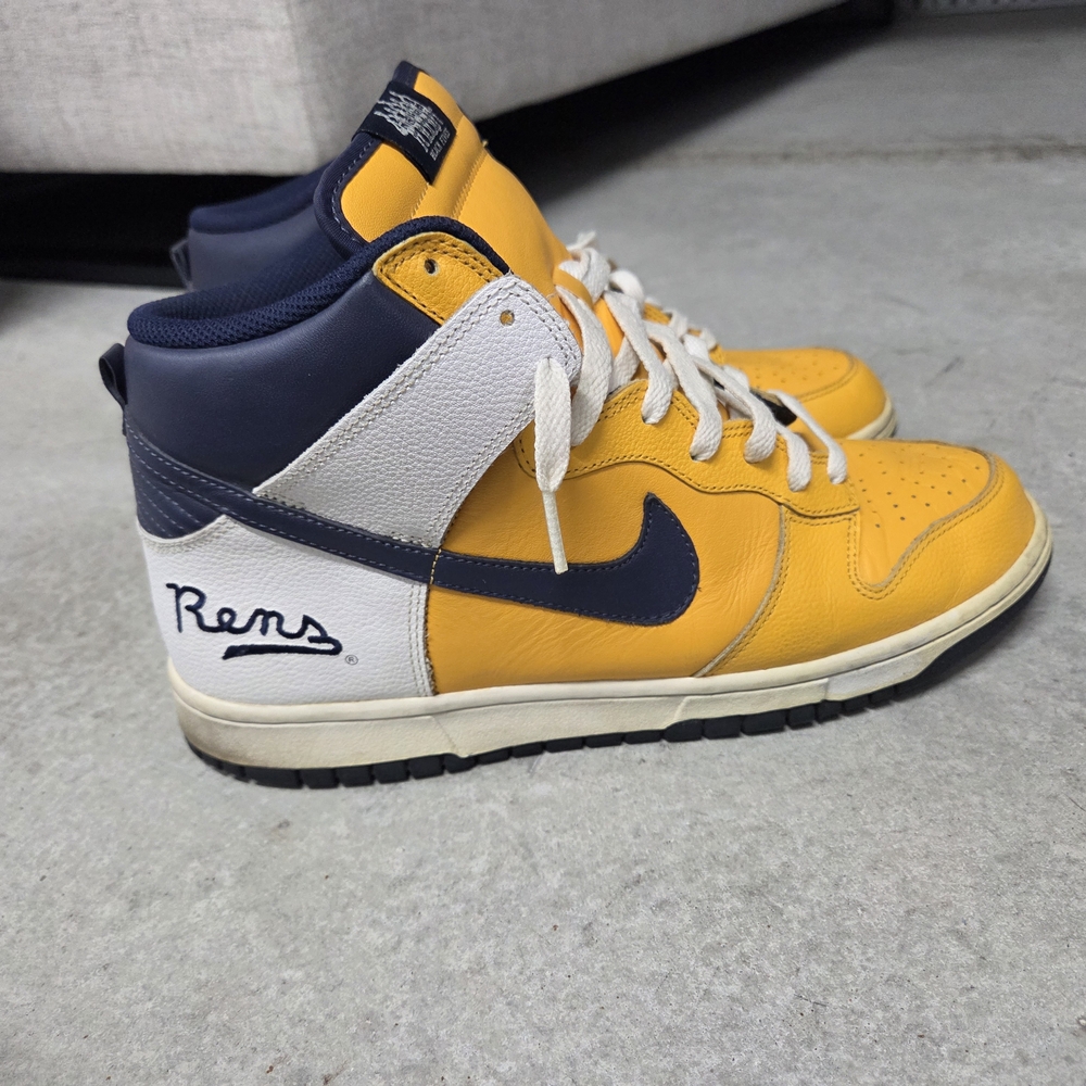 Nike Dunk High Harlem Rens. Nike Yellow and Navy High-Top Sneakers